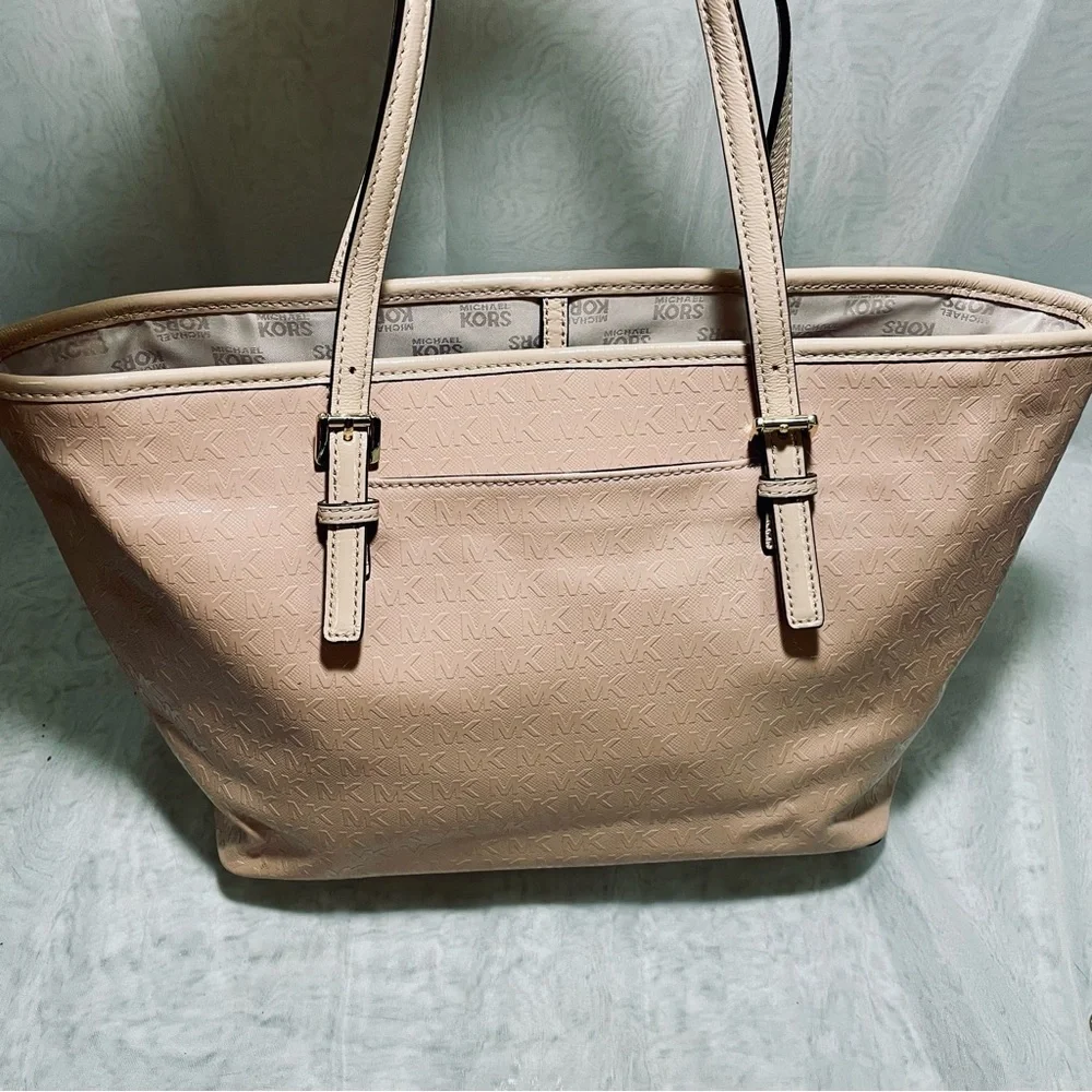Michael Kors Jet Set Travel Signature Tote